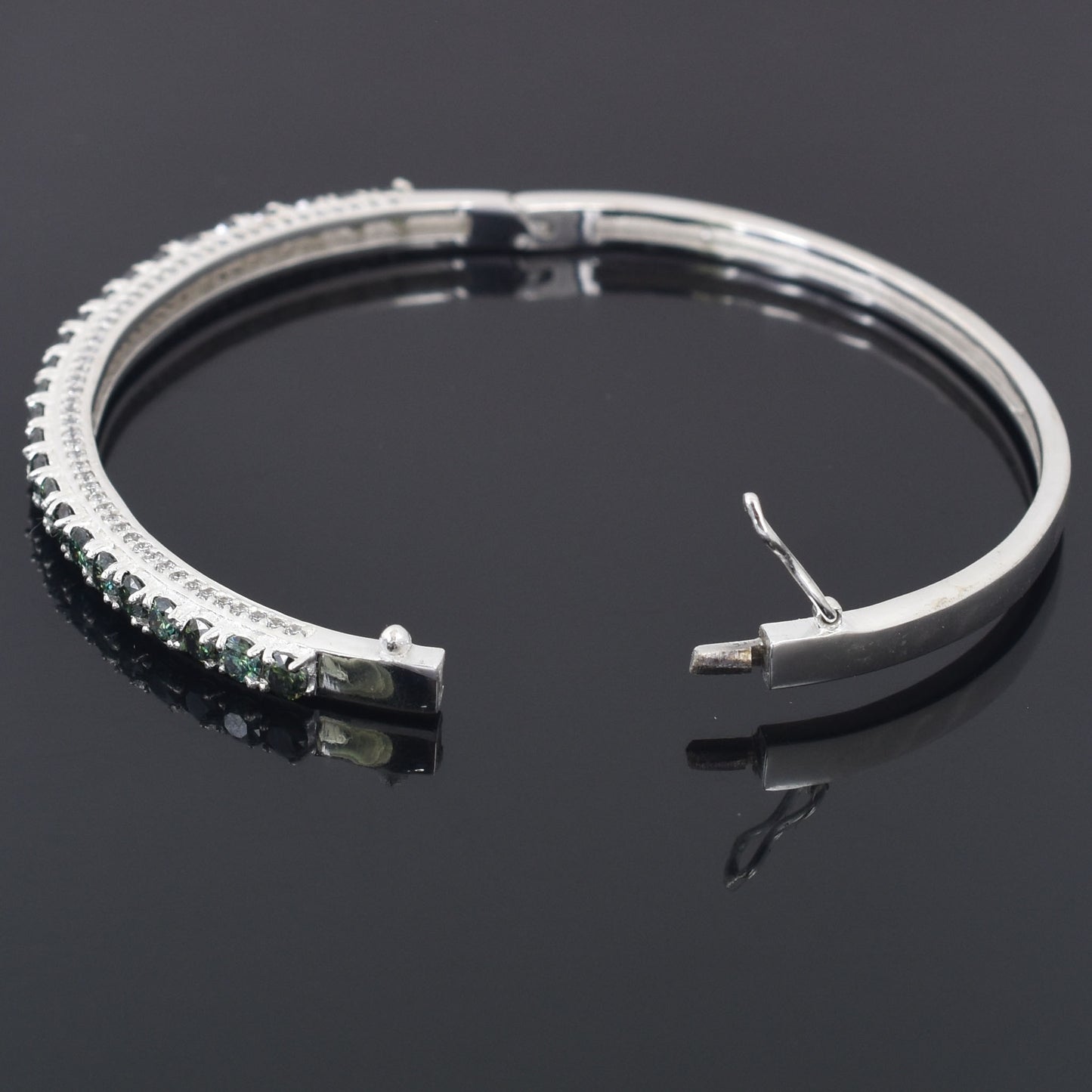 Green Round Cut Bracelet