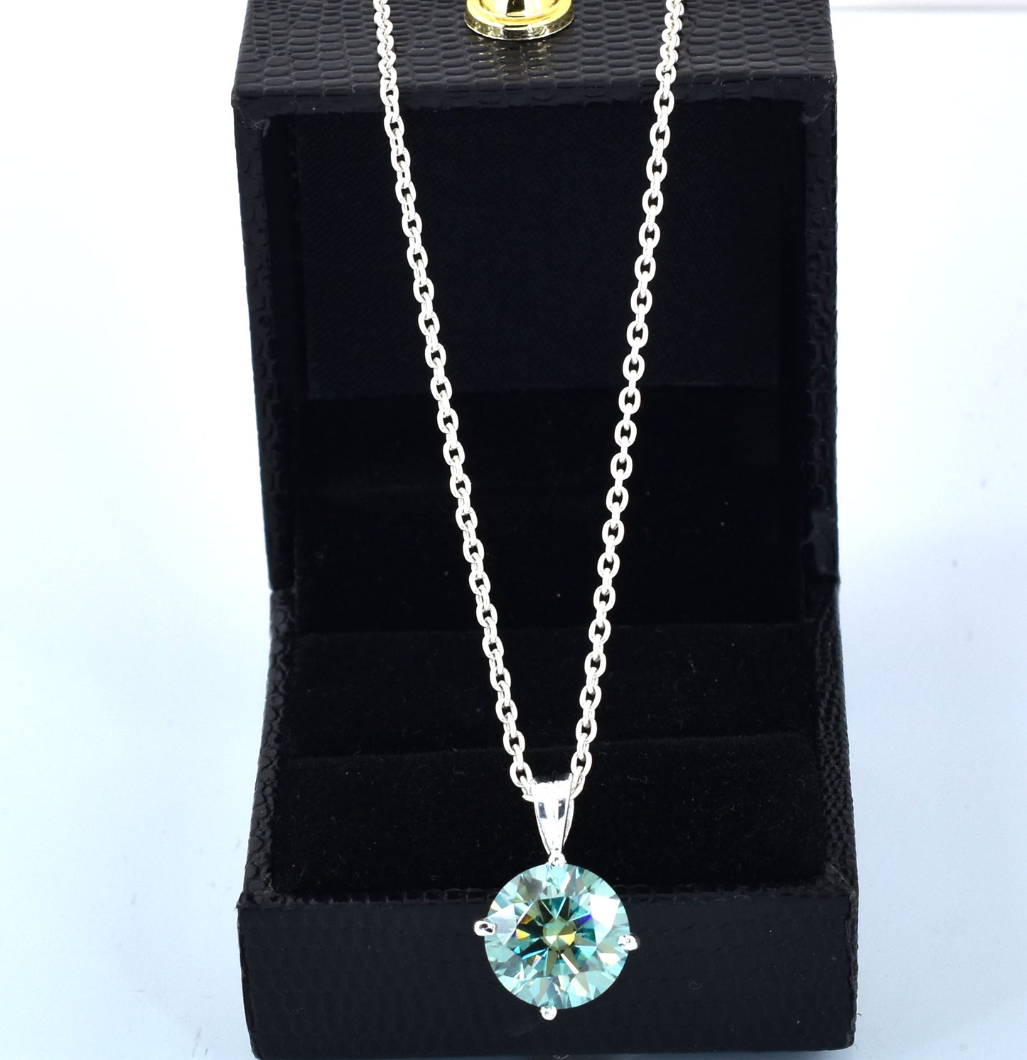 Blue Round Cut Pendant