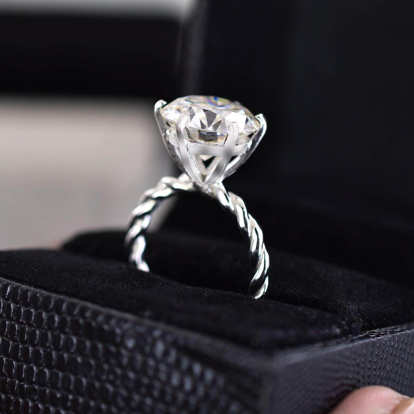 White Round Cut Ring