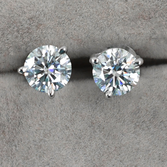 1.6 Ct White Round Diamond Stud Earrings