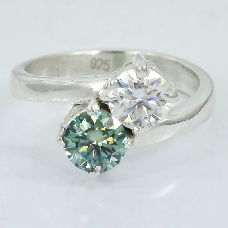 Blue & White Round Cut Ring