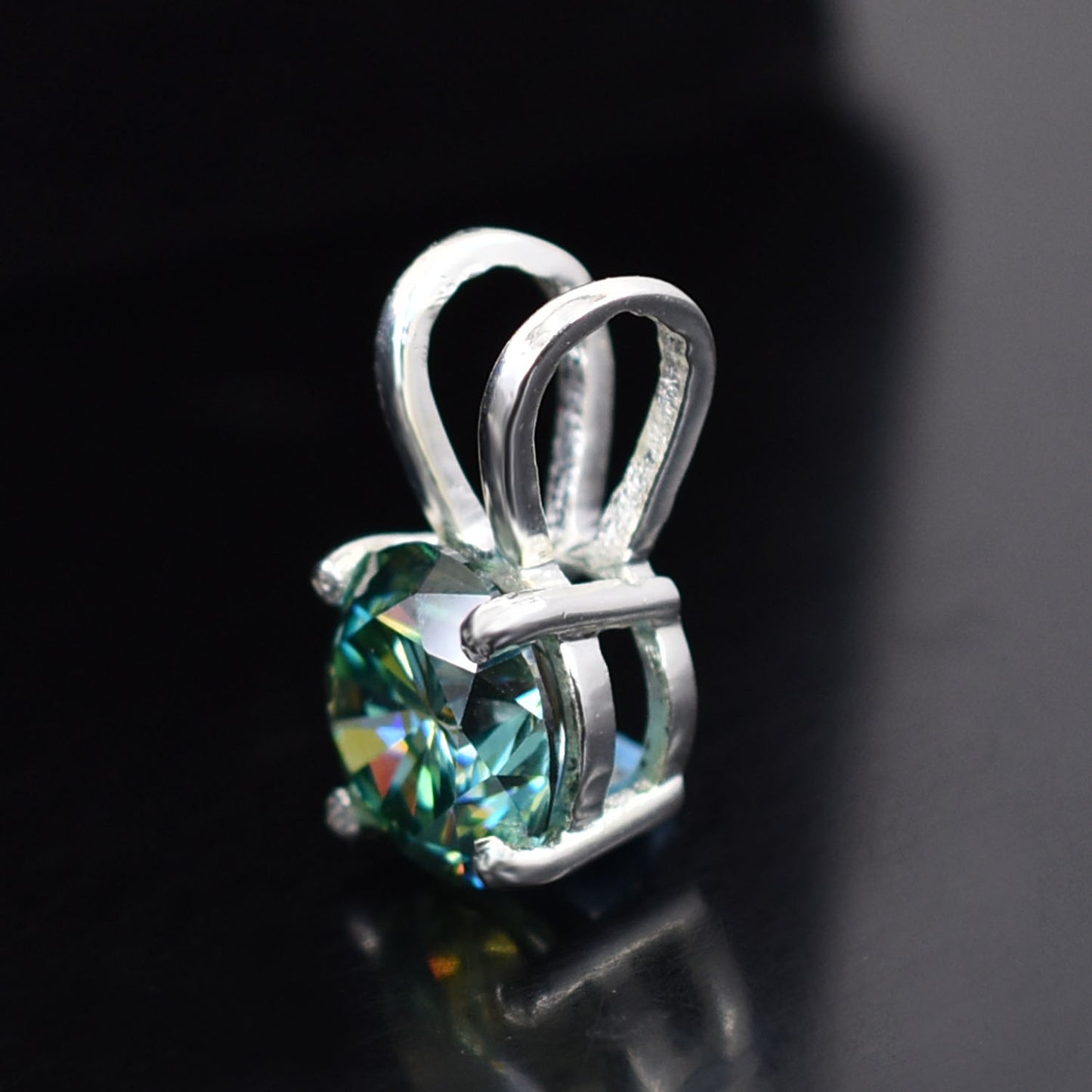 Blue Round Cut Pendant