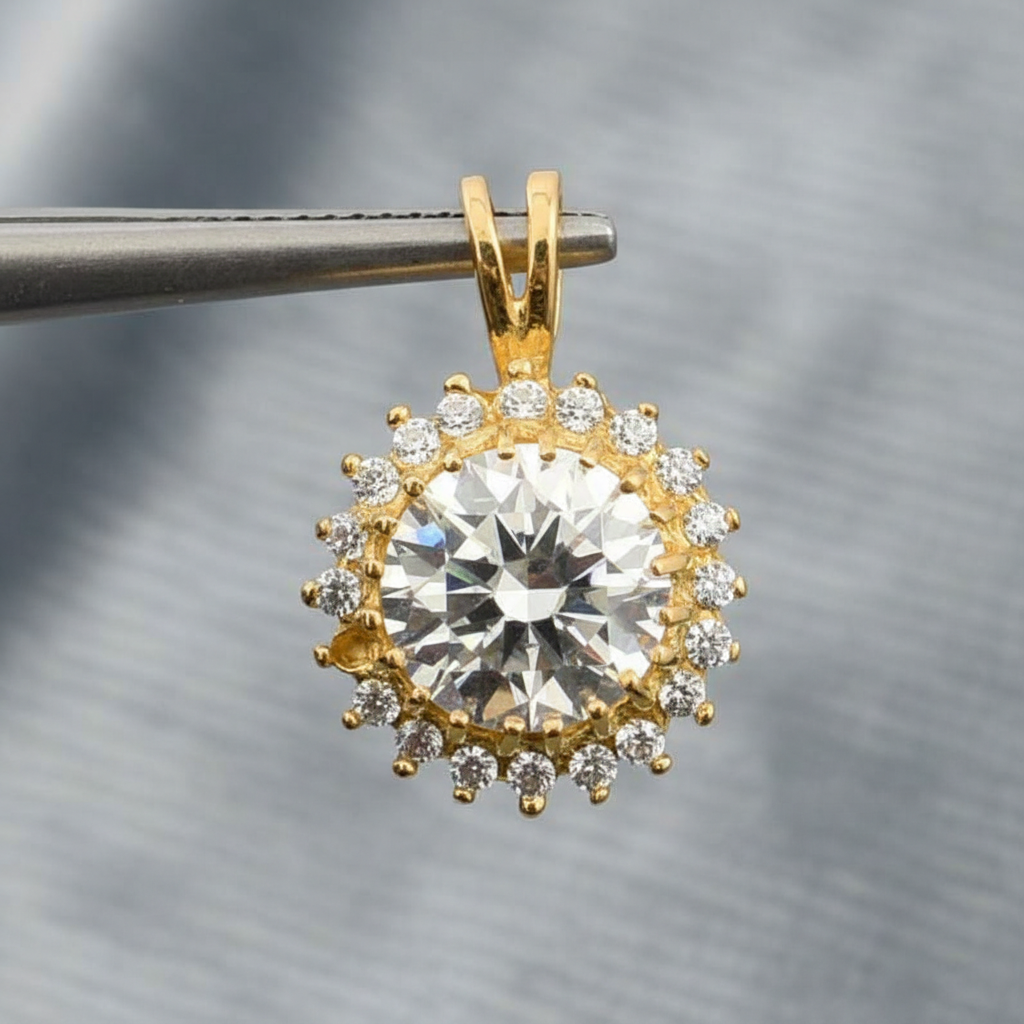 White Round Cut Pendant Yellow Finish
