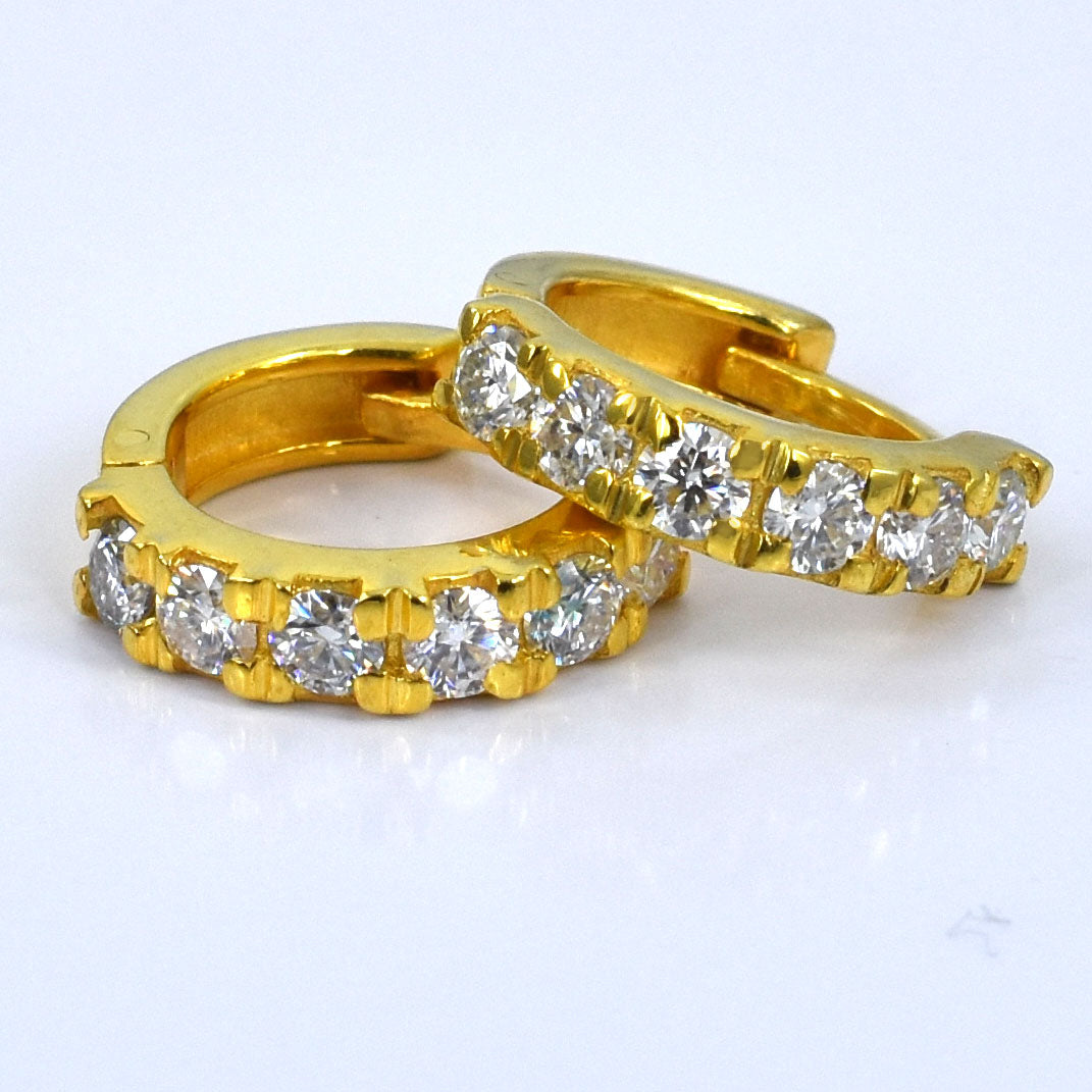 White Round Stud Earrings Yellow Finish