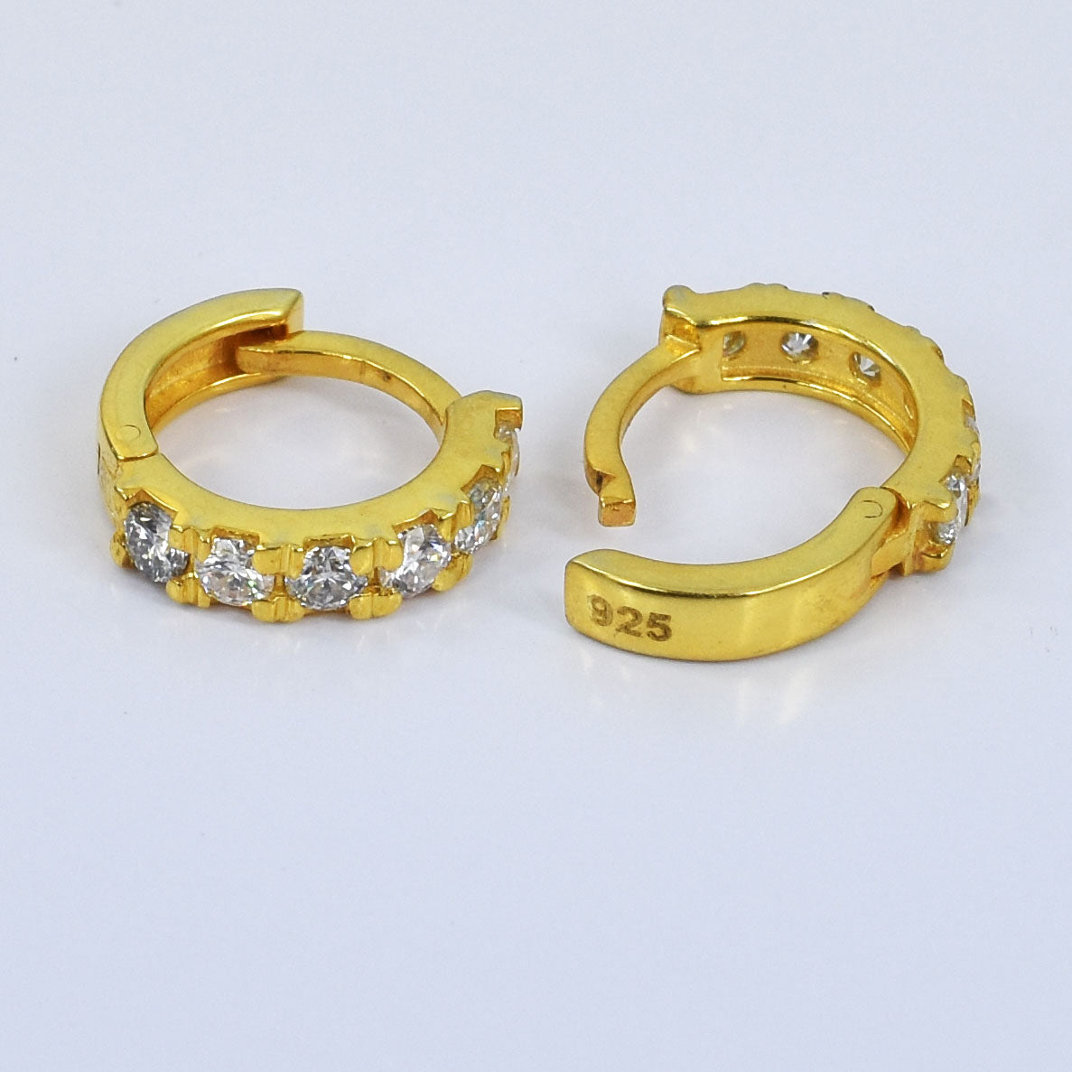 White Round Stud Earrings Yellow Finish