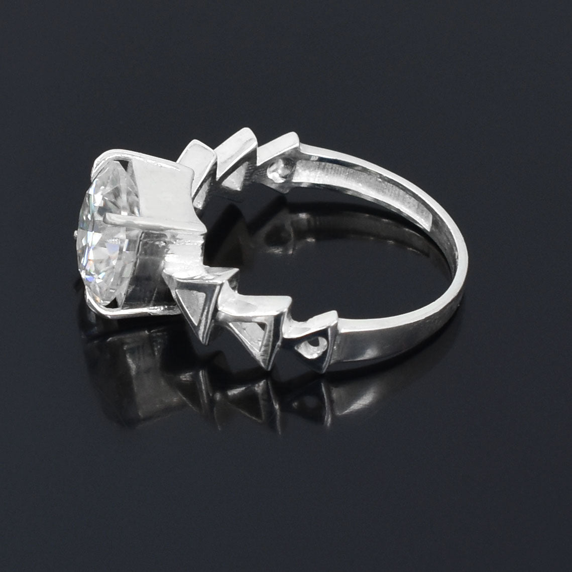 White Round Cut Ring