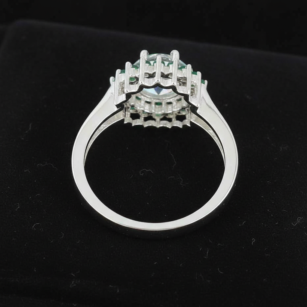 White Round Cut Ring