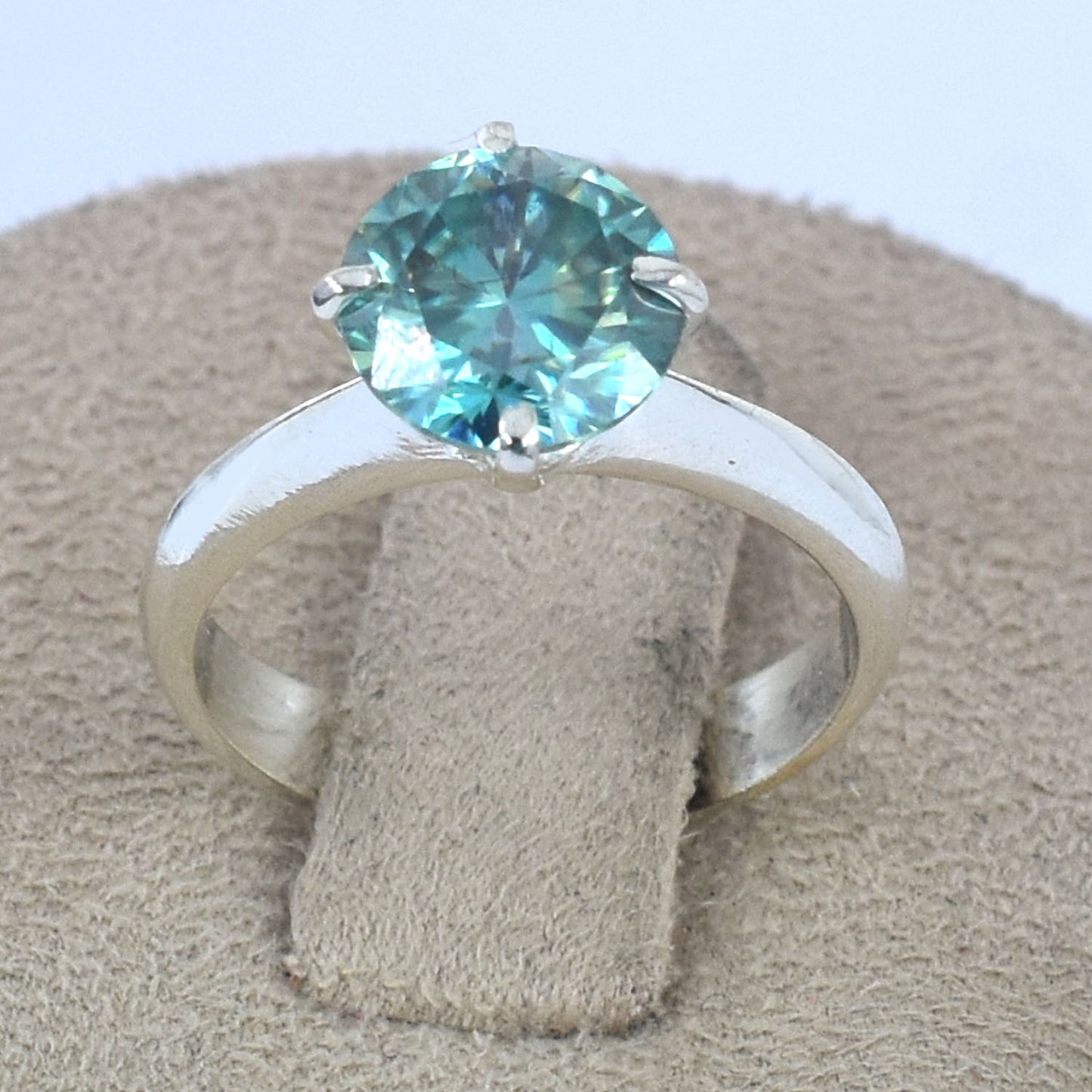 Blue Round Cut Ring